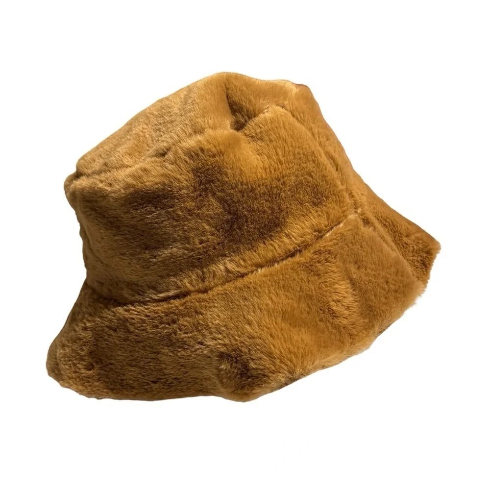 STEVE MADDEN Faux Fur Reversible Bucket Hat